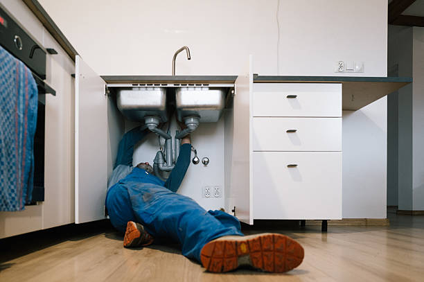 Professional Leak Detection technician working in Pinewood, SC